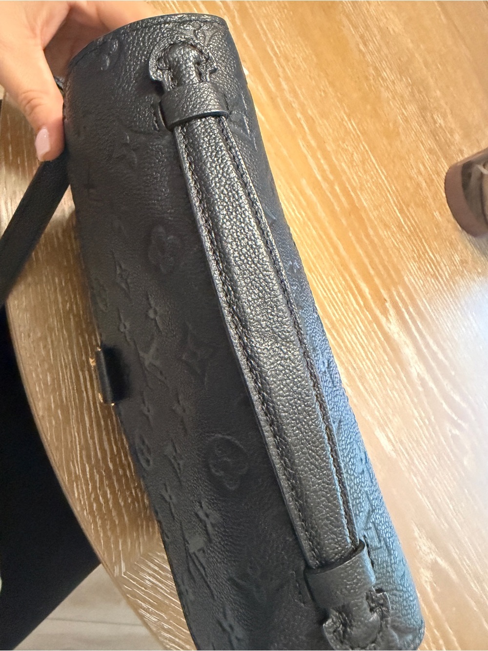 Authentic Louis Vuitton Pochette Métis in Black Monogram Empreinte leather - Picture 3 of 6